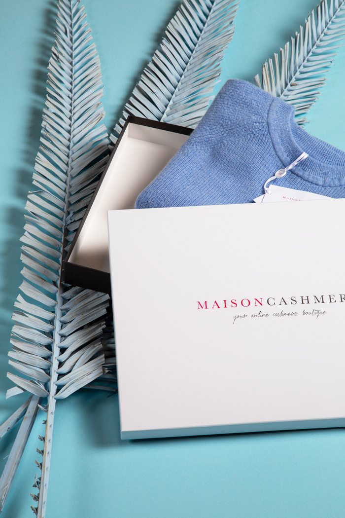 Scatola per abbigliamento per Maison Cashmere. Scatola due pezzi fondo e coperchio